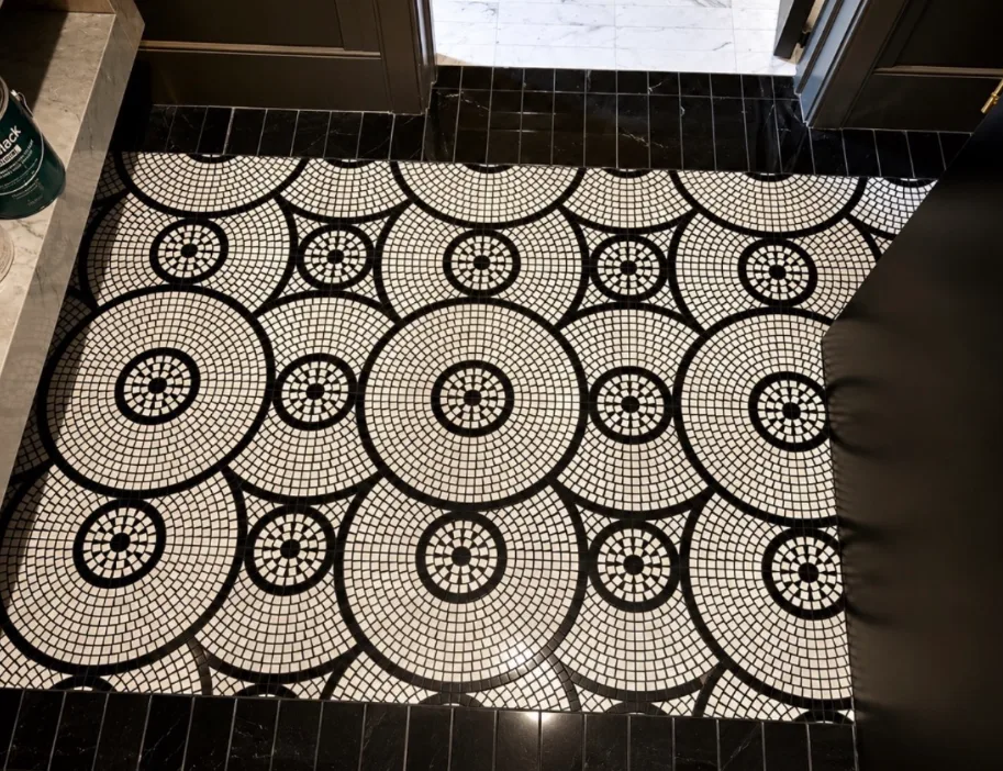 Black & white mosaic entry floor
